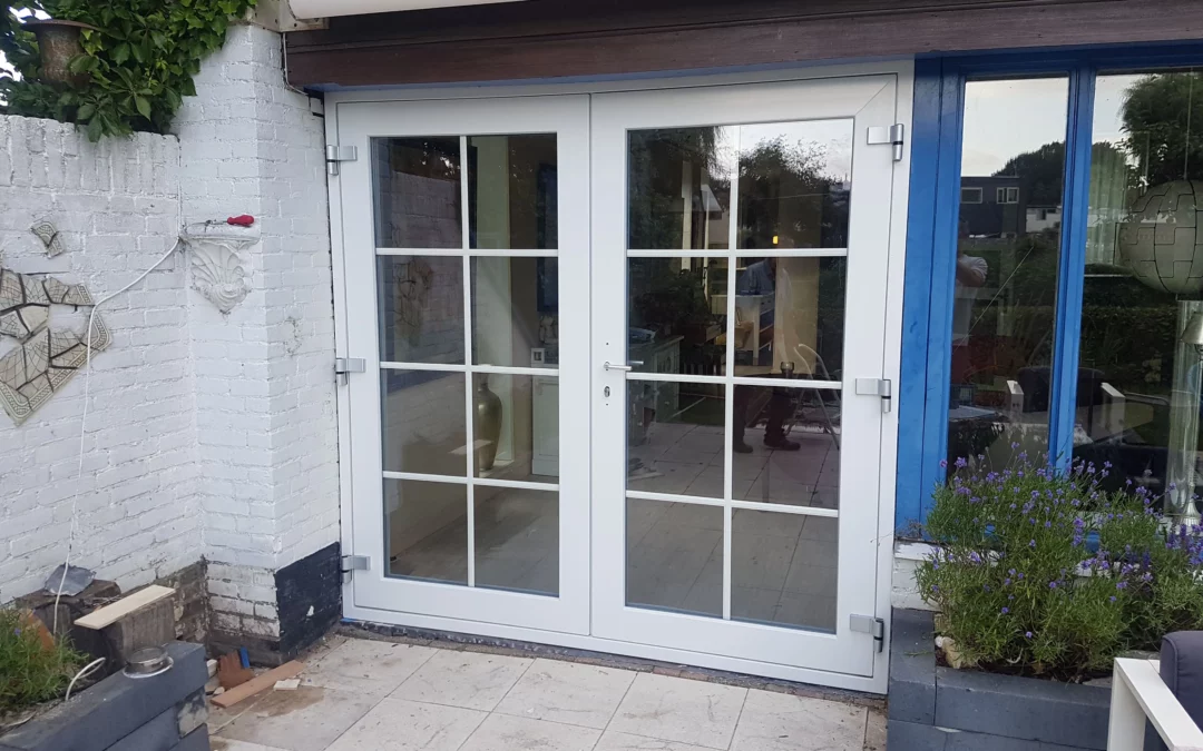 Kunststof tuindeur klassiek