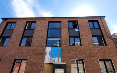 6 appartementen voorzien van kunststof kozijnen en deuren
